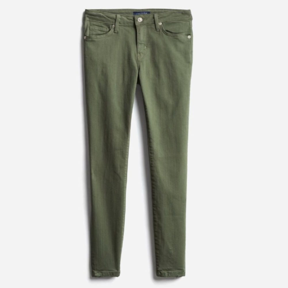 NWT - JUST USA Rhea Skinny Colored Jean
